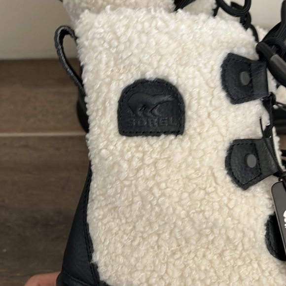 NWT Sorel Explorer II Joan Cozy Boot Size 7 - Picture 6 of 11